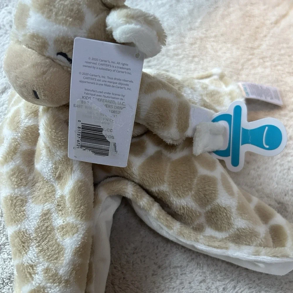 NEW Carter's Giraffe Security Blanket Plush Lovey Snuggler Pacifier‎ Holder